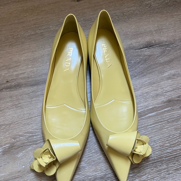 Prada loop bouquet pointed toe flat - Picture 3 of 5